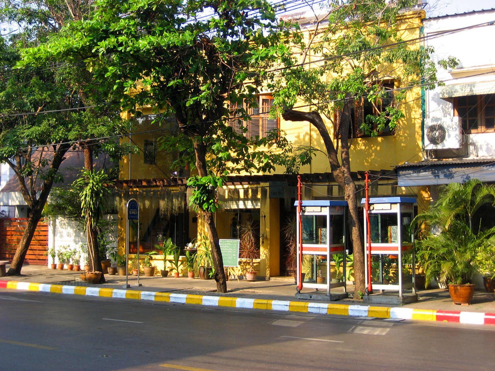 Old Capital Bike Inn - Sha Certified Бангкок Екстер'єр фото